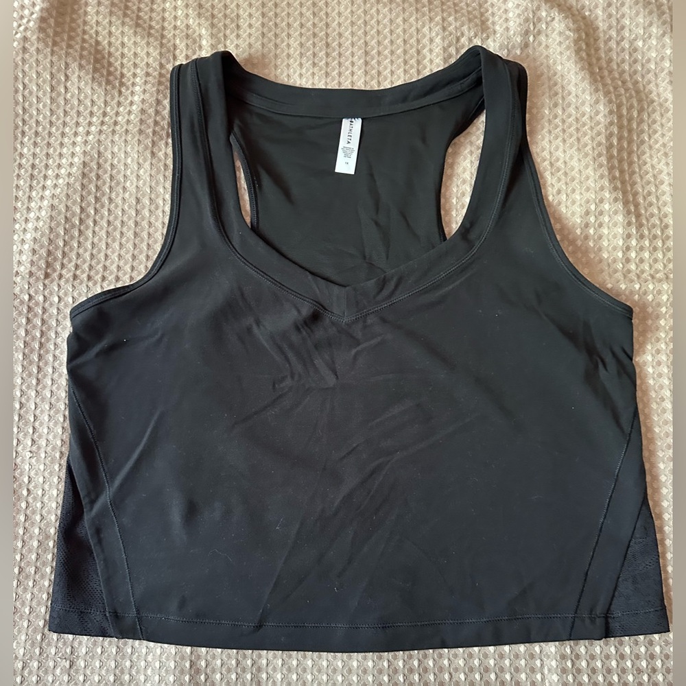 Athleta Black cropped Top 1X EUC, ‘lace’ overlay on the back